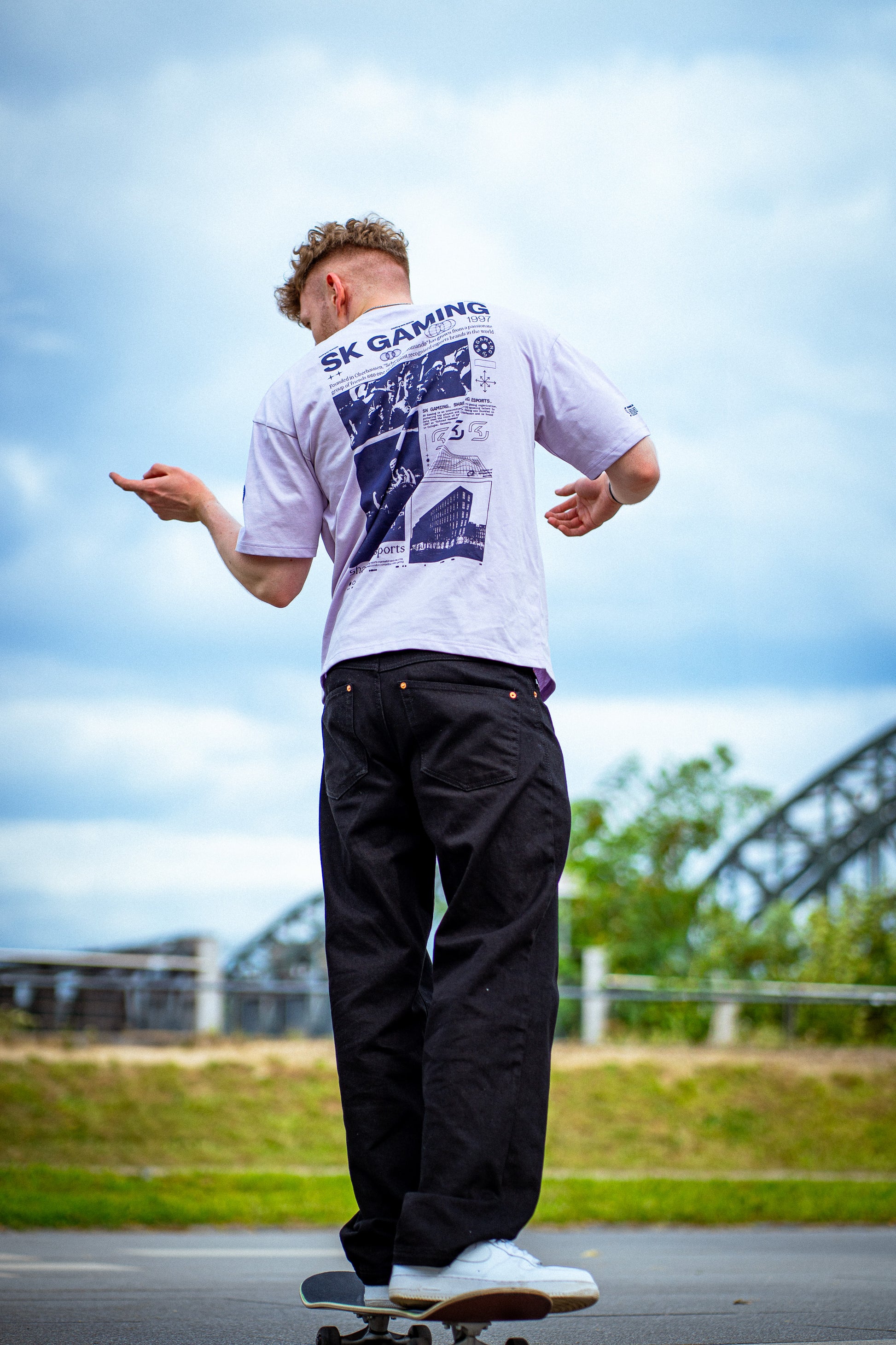 Shaping Esports Heritage Tee - SK GAMING SHOP